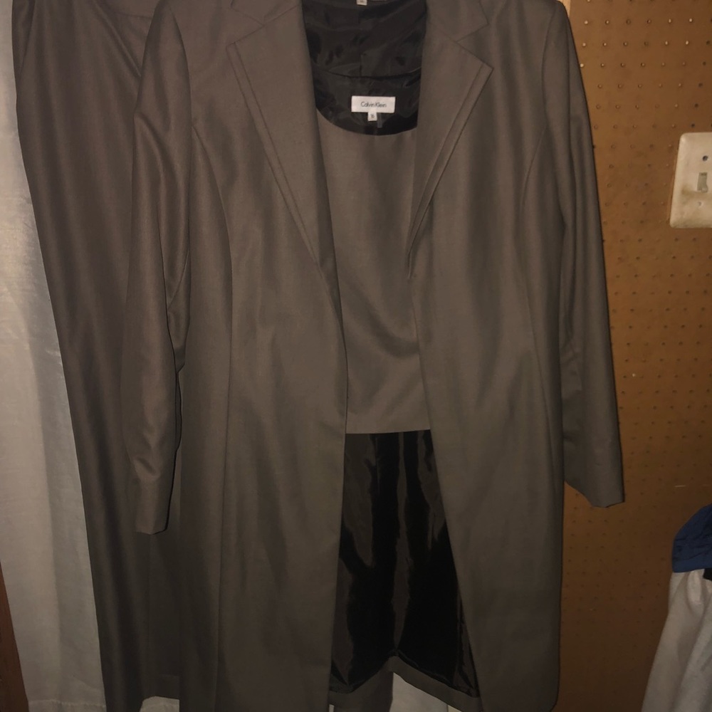 Calvin Klein 3-piece Pant Suit, Long Jacket Sz 16 - Picture 4 of 8